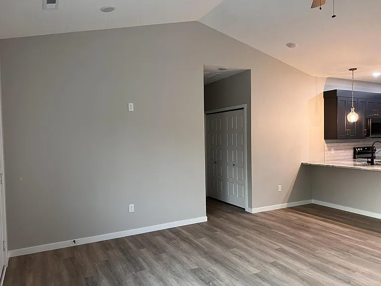1281 37th Ave — Photo 10