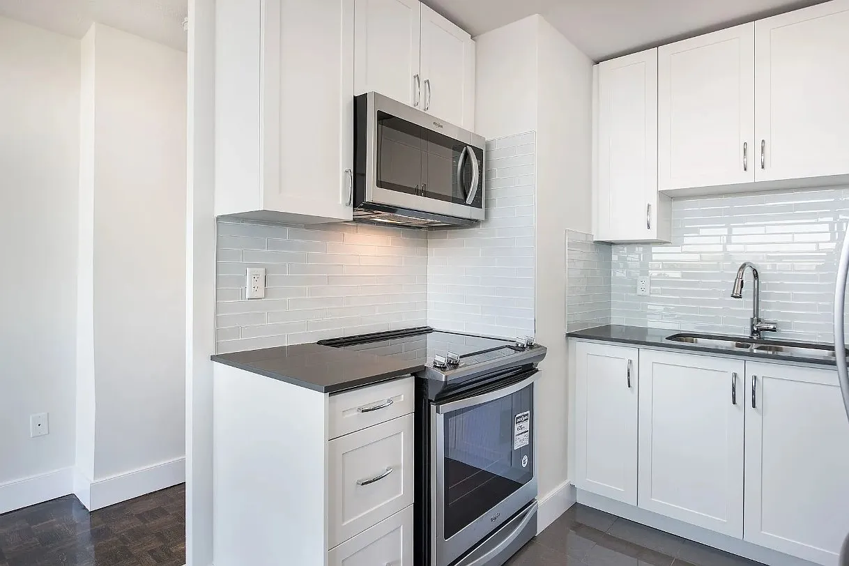1080 Kingston Road — Photo 4