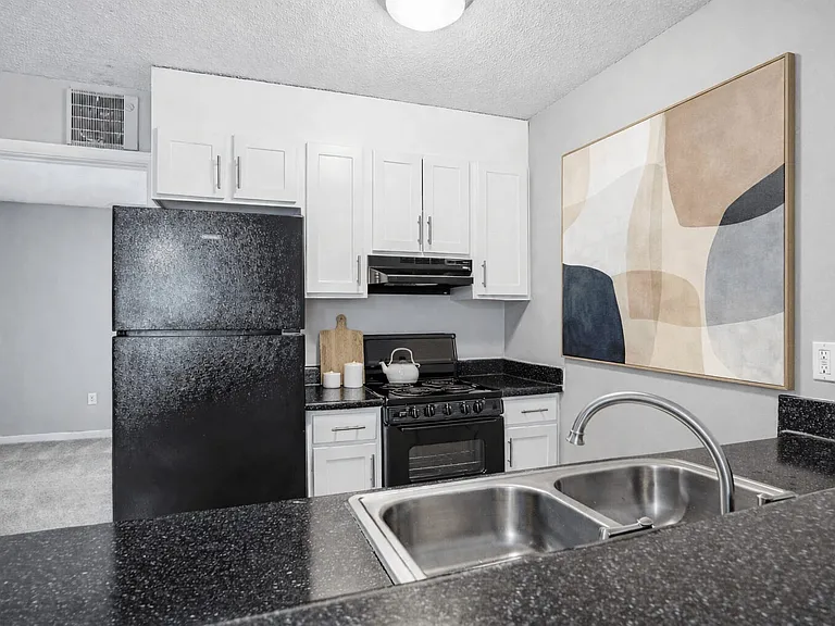 Davidson Apartment Homes — Photo 14