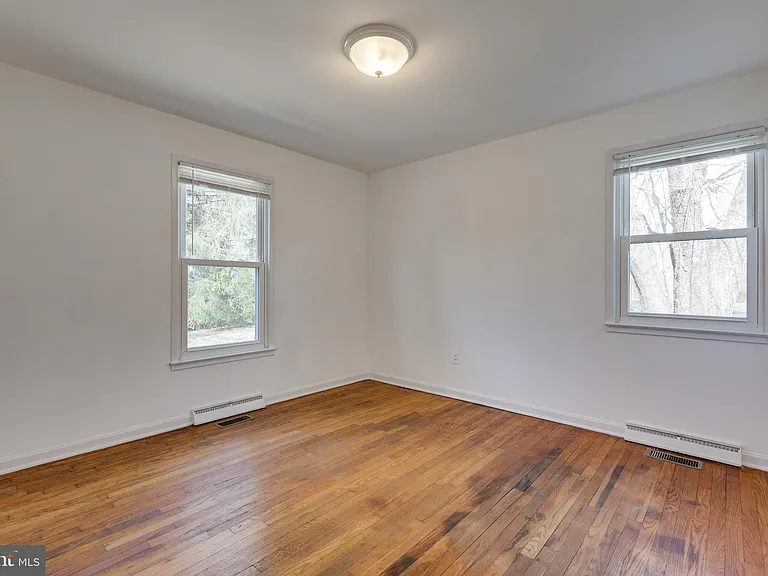 4297 Lunceford Ln — Photo 27