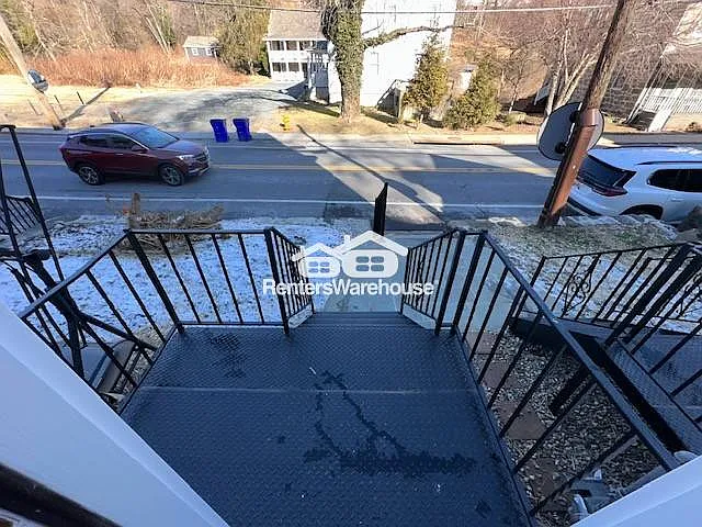 Ellicott City Row Home, 3 Bed, 1 bath — Photo 2