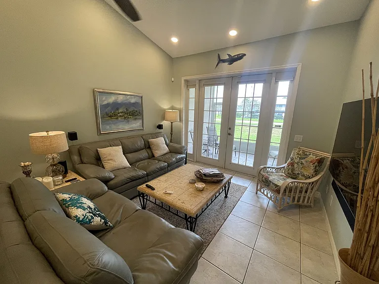 250 Saint Lucie Ln #14 — Photo 8