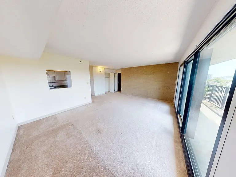 46 Marion St #5C — Photo 2