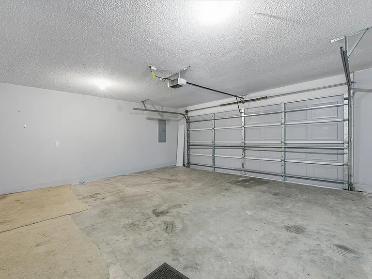 37 Dianne Mackenzie Way — Photo 20