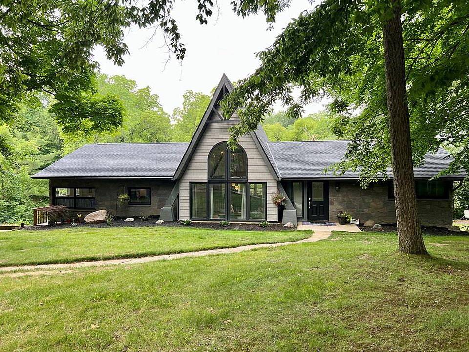 1st image of 1710 Woodhill Dr W