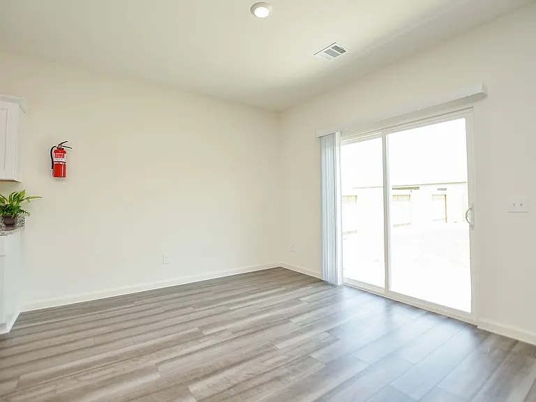 1025 Long Bay Ct — Photo 15