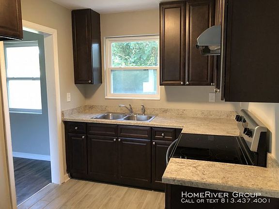 3rd image of 6447 Pinelock Dr