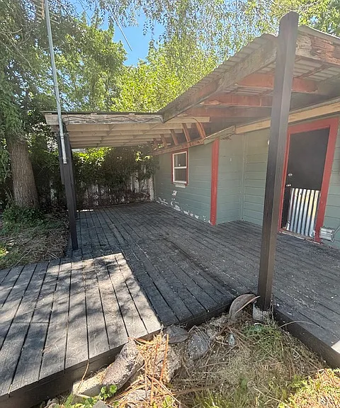 916 E Logan St — Photo 8