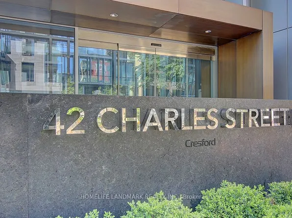 42 Charles St E, Toronto, ON