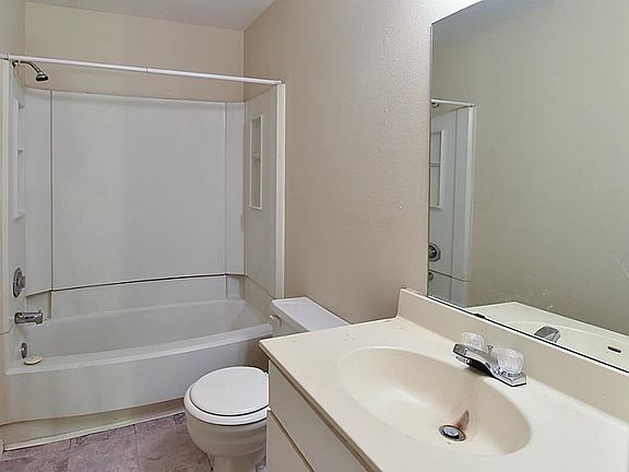 5th image of 5993 Allday Dr APT C