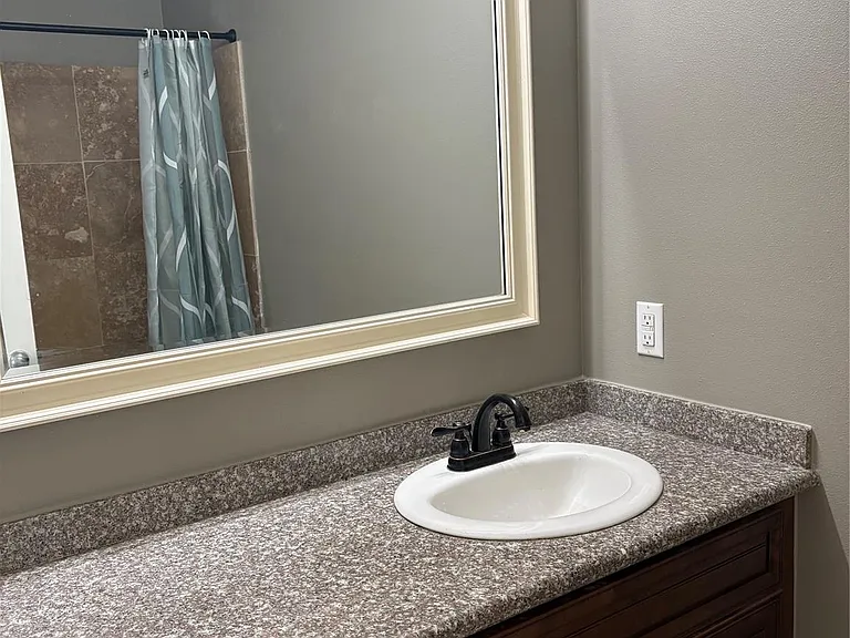 307 Covecrest Dr #B — Photo 8