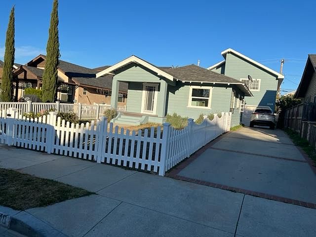 1st image of 1016 Portola Ave