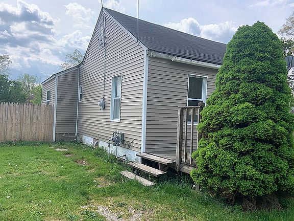 2nd image of 3316 McKinley St