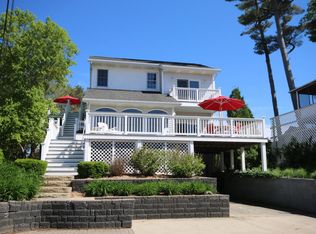 40 Grand Blvd, South Haven, MI 49090