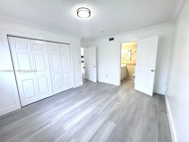 2740 W 62nd St #205 — Photo 8
