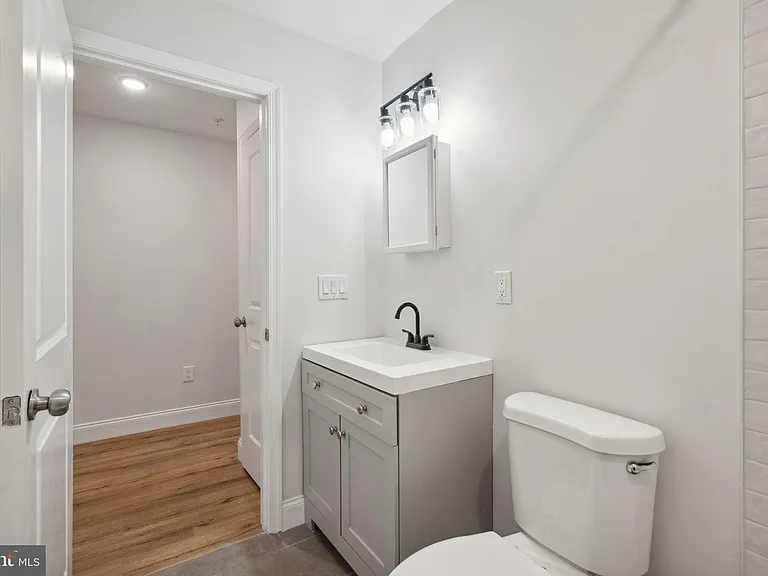 1701 Point Breeze Ave #1A — Photo 8