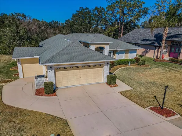 9625 Oakwood Hills Ct, New Port Richey, FL 34655