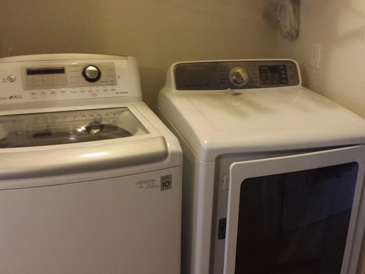 3 bed, 1271 sqft, $2,000 — Photo 3