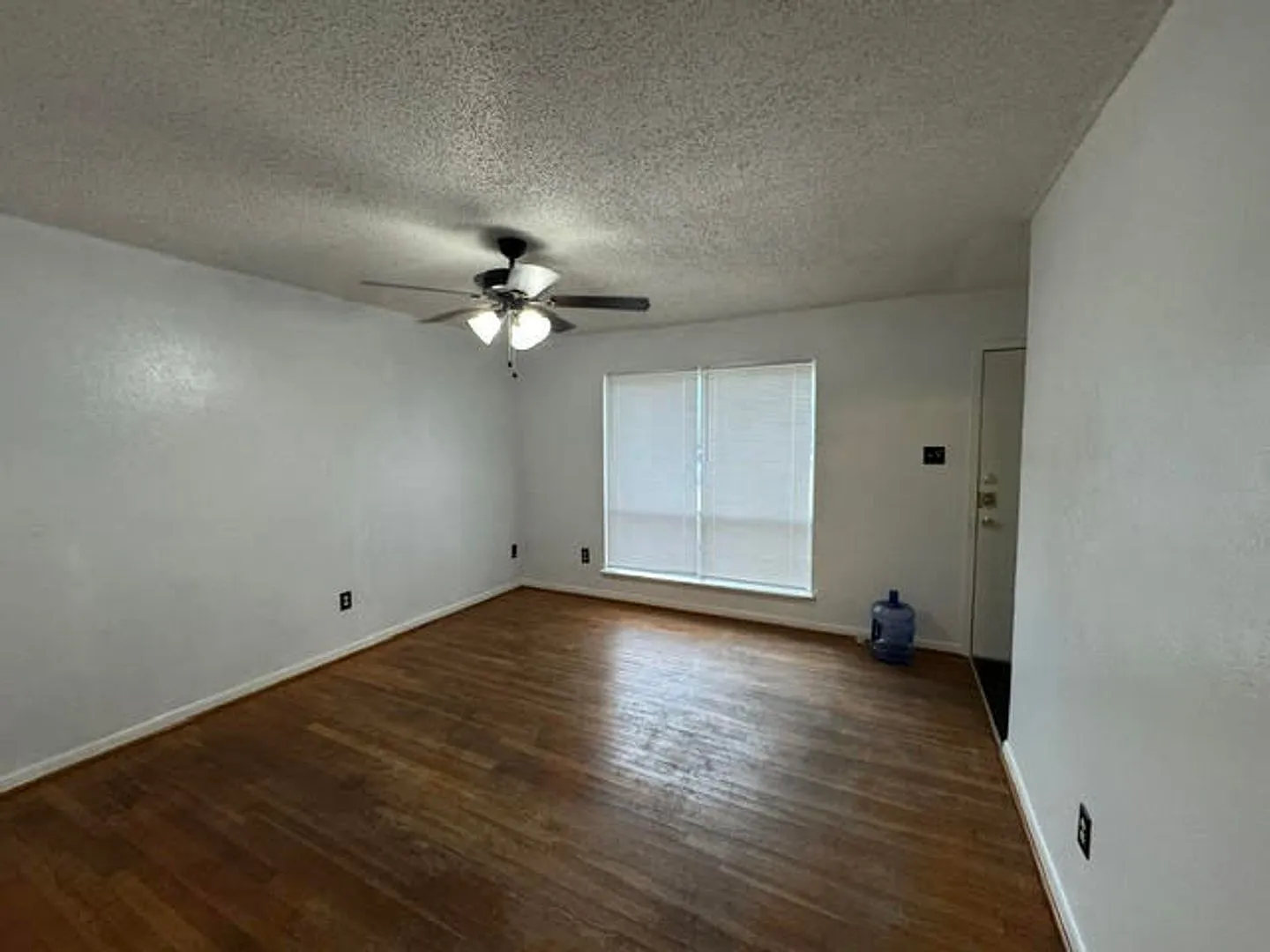 3 Bdrm Home in Copperas Cove on a Corner Lot — Photo 4