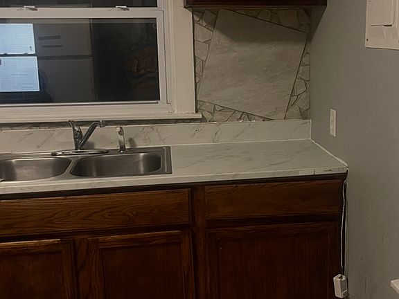 3rd image of 107 Glass Ave