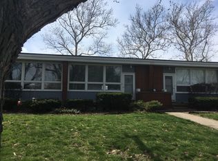 901 Reinthaler Rd APT 4, Bloomington, IL 61701