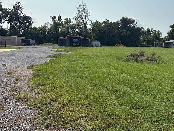 3rd image of 38043 Osten Beard Rd