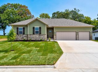 3704 N Marlin Dr, Ozark, MO 65721