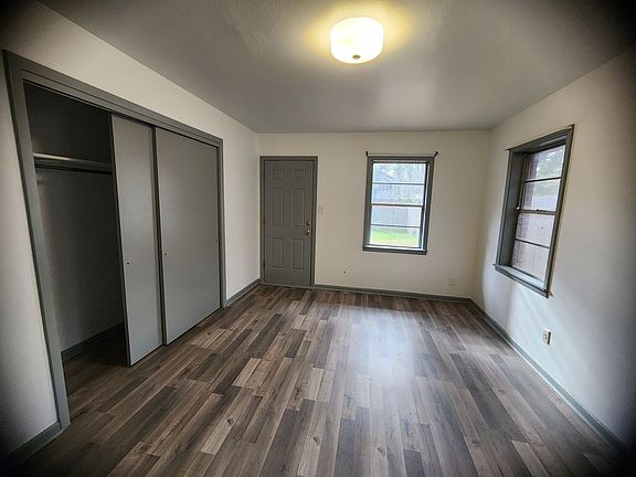 3rd image of 2430 Highland Ave