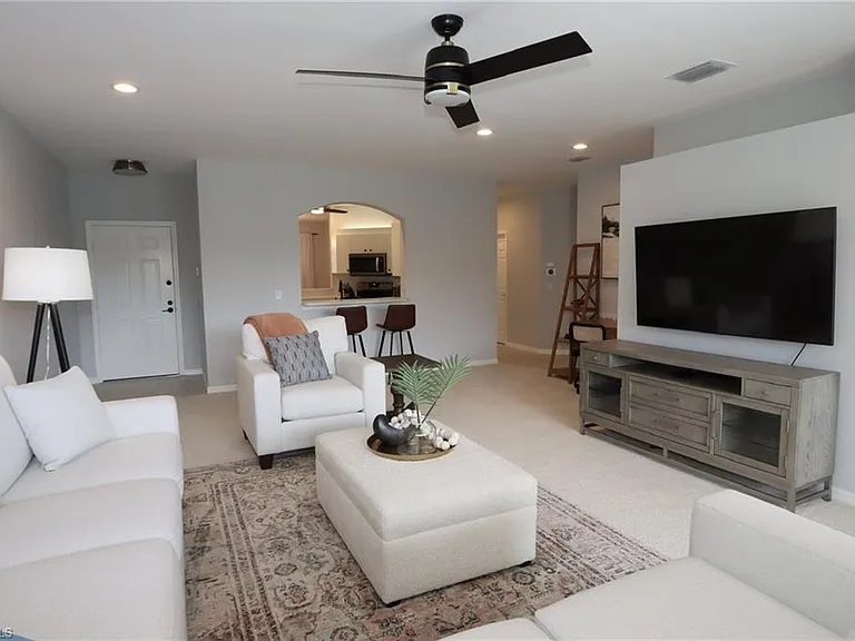 20161 Seagrove St #102 — Photo 16