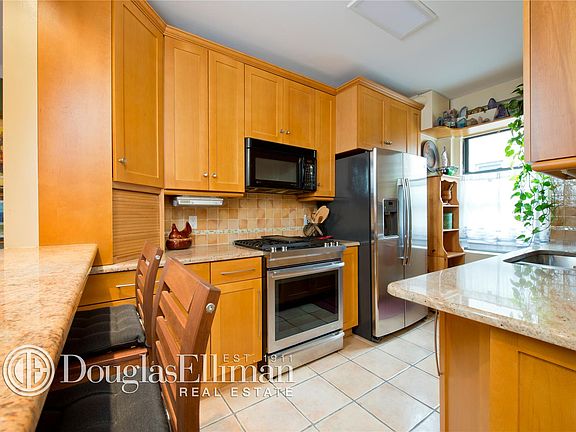 3rd image of 359 Fort Washington Ave APT 6G