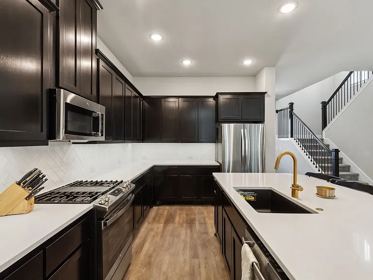 2121 Tolleson Dr — Photo 11