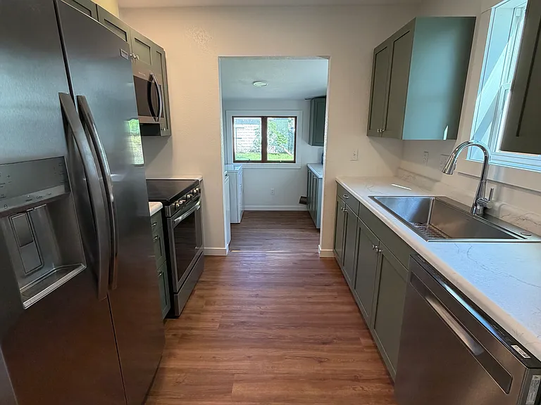 407 S High St — Photo 23