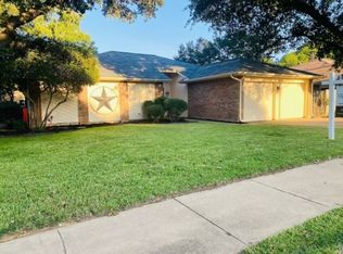 3828 Horizon Dr, Bedford, TX 76021