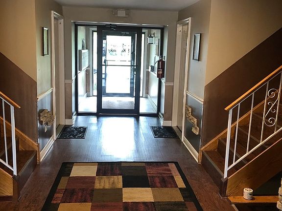 3rd image of 11830 S Komensky Ave #2C