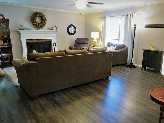 4th image of 2708 Bentwood Dr