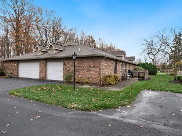 2841 Shakespeare Ln, Avon, OH 44011