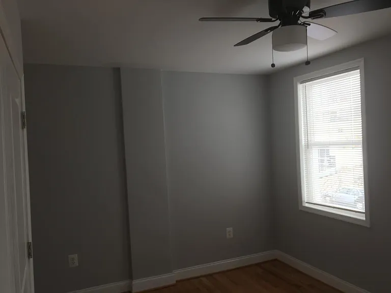 3804 Falls Rd — Photo 6