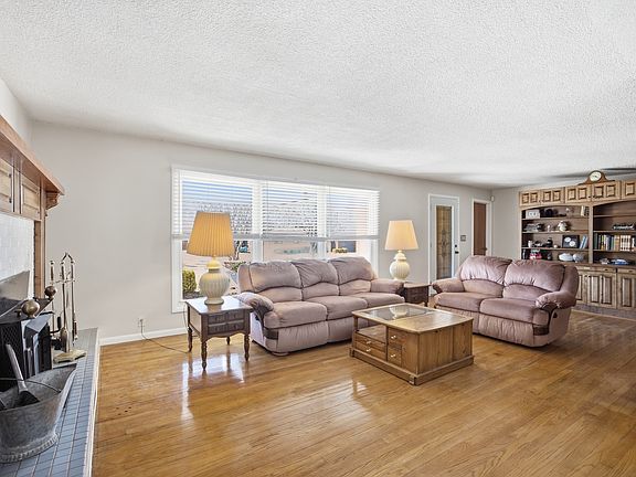 5th image of 1302 N Forest Ave