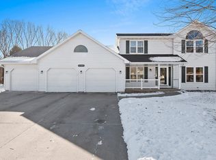 2180 Cumberland Dr, Green Bay, WI 54311