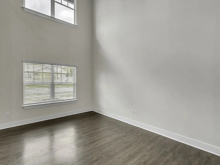 148 Cox St — Photo 13