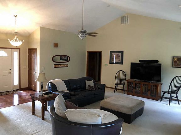5th image of 4805 Admirals Pointe Dr