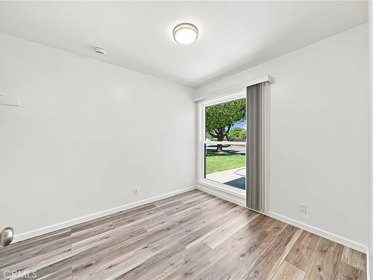17611 Leslie Ave — Photo 25
