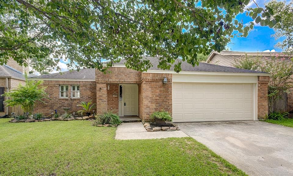 1st image of 12919 Avenida Vaquero St