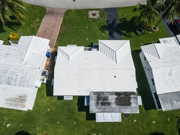 2851 W Golf Boulevard, Pompano Beach, FL 33064