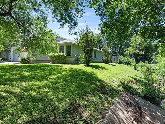 2nd image of 2629 Market Garden Ln