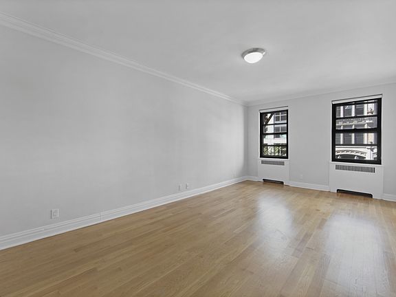 3rd image of 8 Gramercy Park S APT 4G