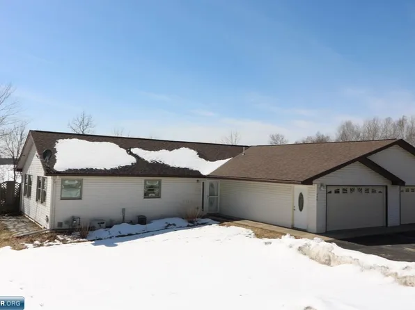404 Pospeck Ln, Hoyt Lakes, MN 55750