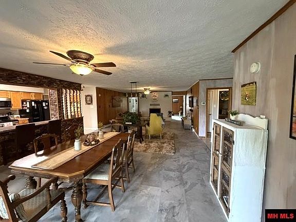 5th image of 3741 Sycamore Springs Rd