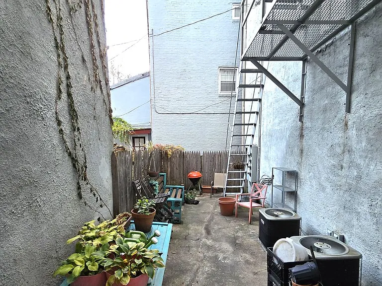401 S Eden St. — Photo 11