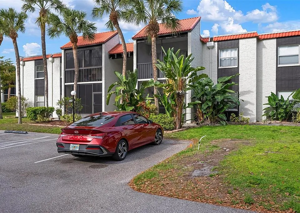 3223 Beneva Rd #101